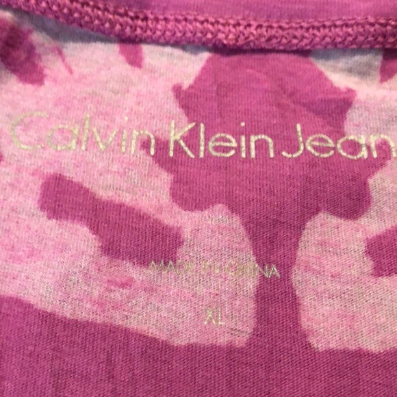 Calvin Klein Jeans V-neck shirt - Picture 3 of 3